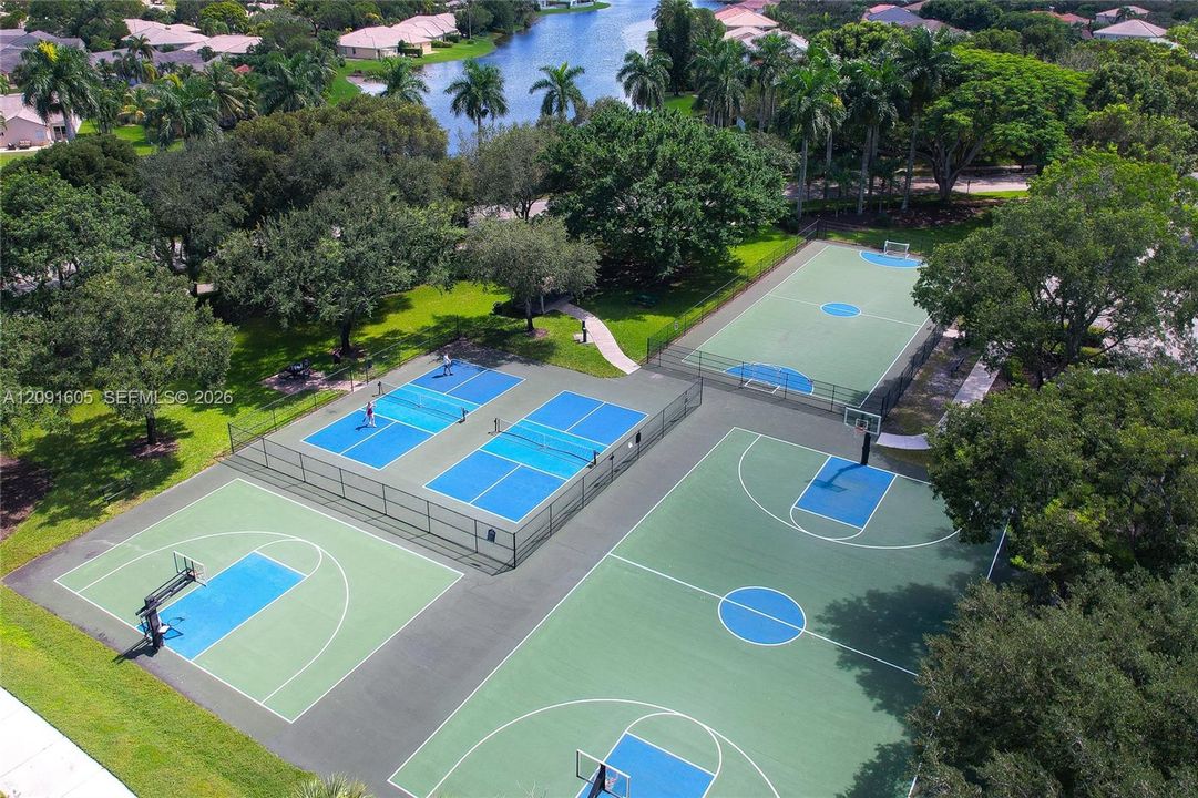 En Venta: $1,500,000 (5 camas, 4 baños, 3336 Pies cuadrados)