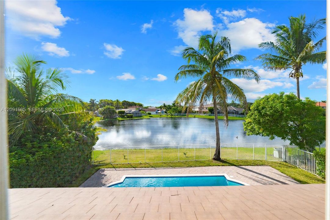 En Venta: $1,500,000 (5 camas, 4 baños, 3336 Pies cuadrados)