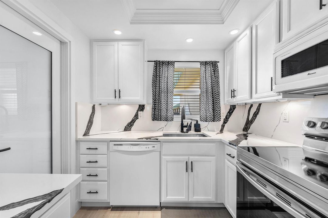 008-806Southeast7thStreet-408-DeerfieldB