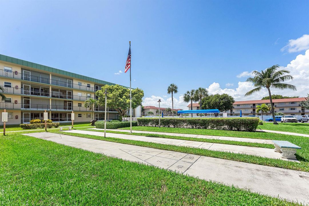 023-806Southeast7thStreet-408-DeerfieldB