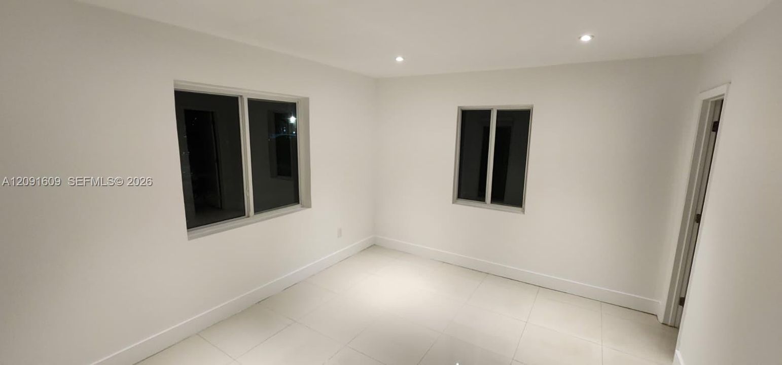 For Rent: $6,600 (4 beds, 3 baths, 1960 Square Feet)