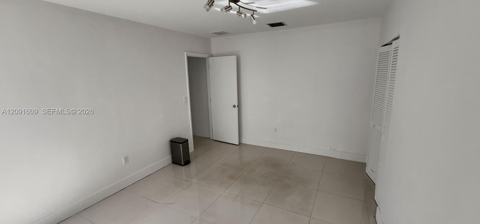 For Rent: $6,600 (4 beds, 3 baths, 1960 Square Feet)