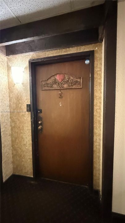 На продажу: $240,000 (2 спален, 2 ванн, 1150 Квадратных фут)