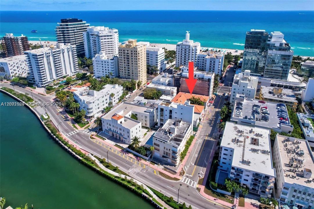 For Rent: $1,800 (1 beds, 1 baths, 438 Square Feet)