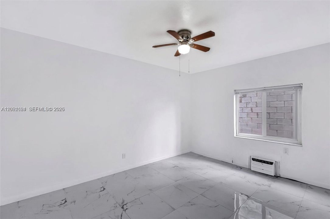 For Rent: $1,800 (1 beds, 1 baths, 438 Square Feet)