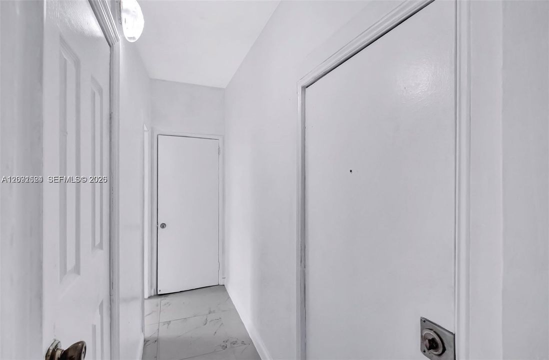 For Rent: $1,800 (1 beds, 1 baths, 438 Square Feet)