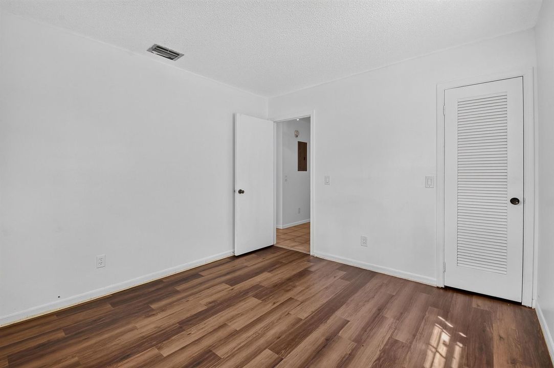 1102WestchesterDrE(26)
