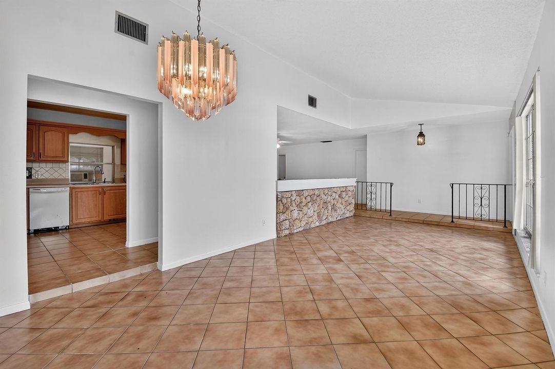 1102WestchesterDrE(13)