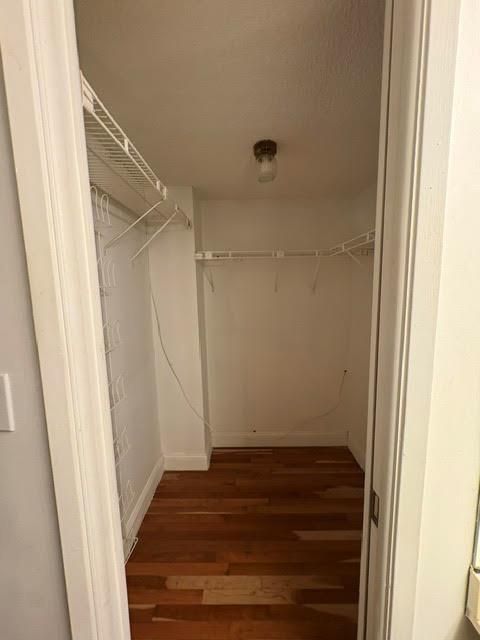 3800 Closet