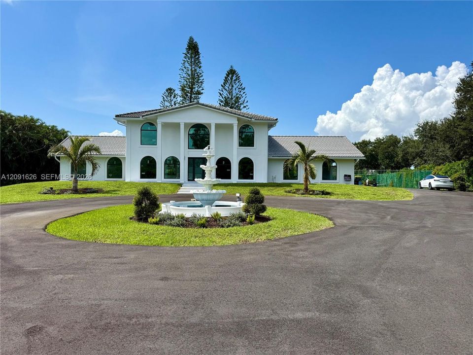 На продажу: $2,495,000 (4 спален, 4 ванн, 2802 Квадратных фут)