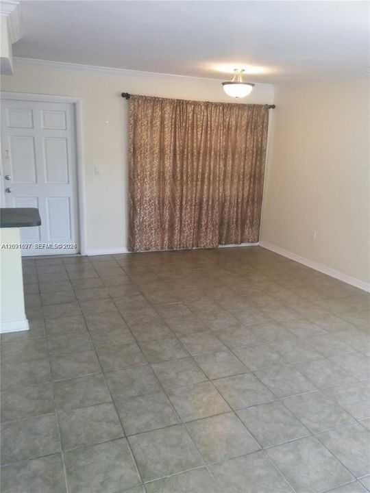 For Rent: $1,650 (1 beds, 1 baths, 660 Square Feet)