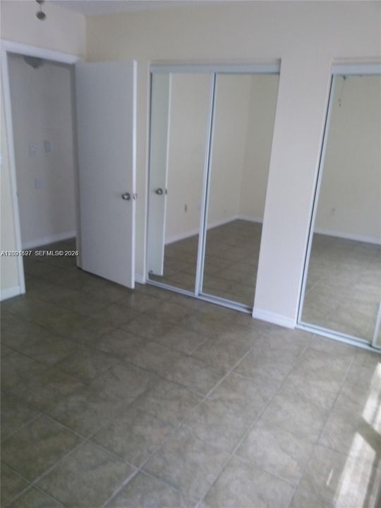 For Rent: $1,650 (1 beds, 1 baths, 660 Square Feet)