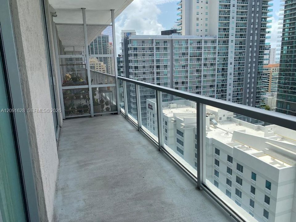 For Rent: $4,000 (2 beds, 2 baths, 1013 Square Feet)