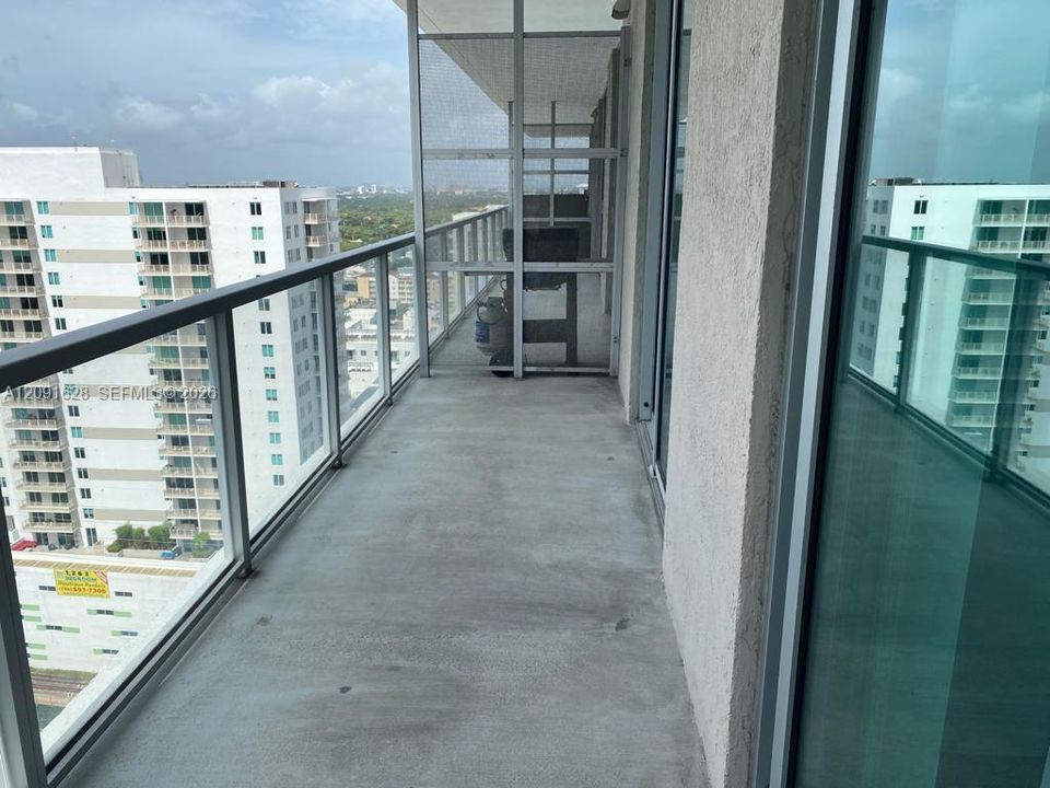 For Rent: $4,000 (2 beds, 2 baths, 1013 Square Feet)
