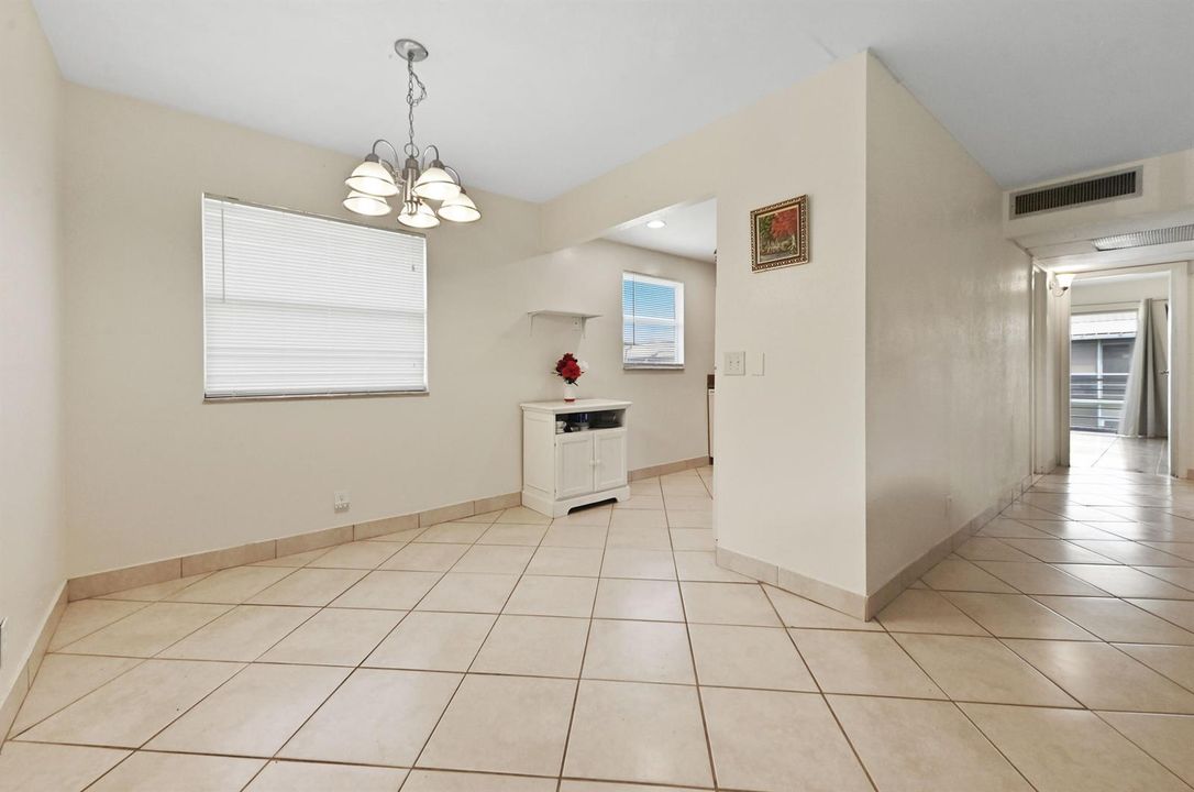 09 Dining area 01