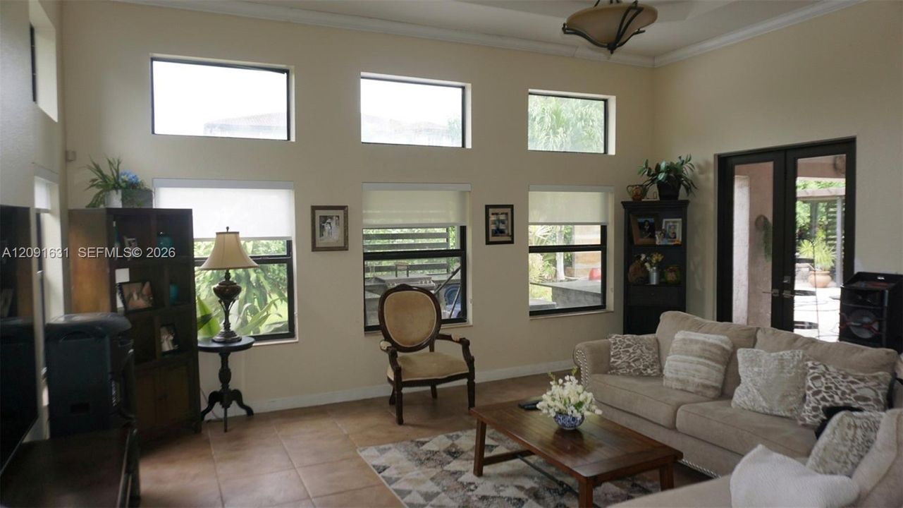 For Sale: $1,290,000 (5 beds, 4 baths, 3384 Square Feet)
