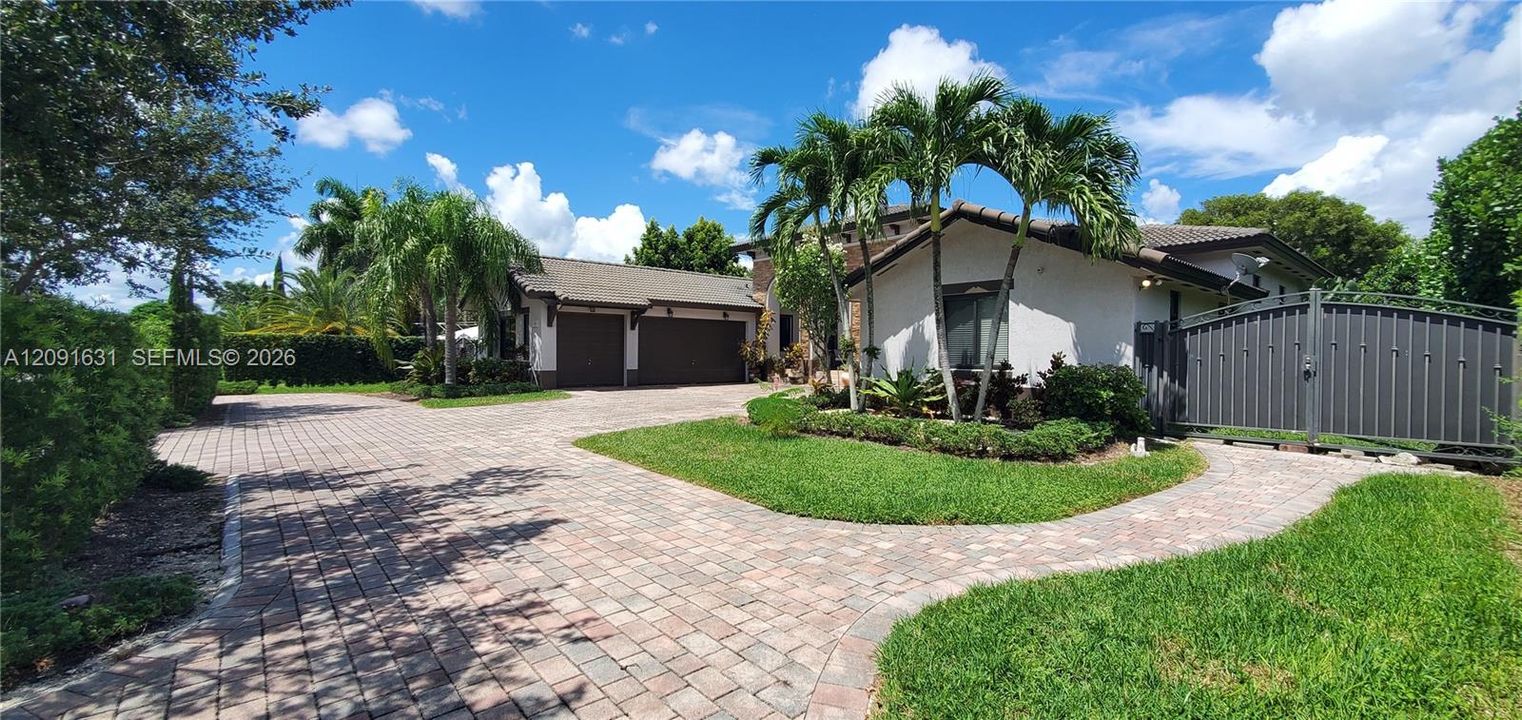 For Sale: $1,290,000 (5 beds, 4 baths, 3384 Square Feet)