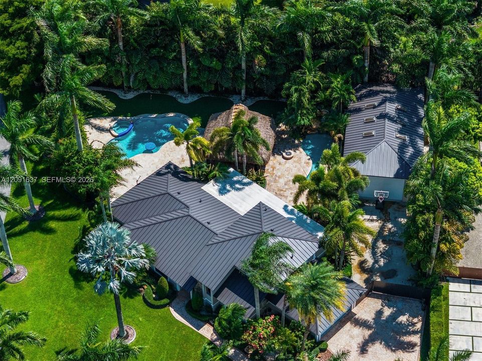 На продажу: $1,850,000 (5 спален, 2 ванн, 3188 Квадратных фут)