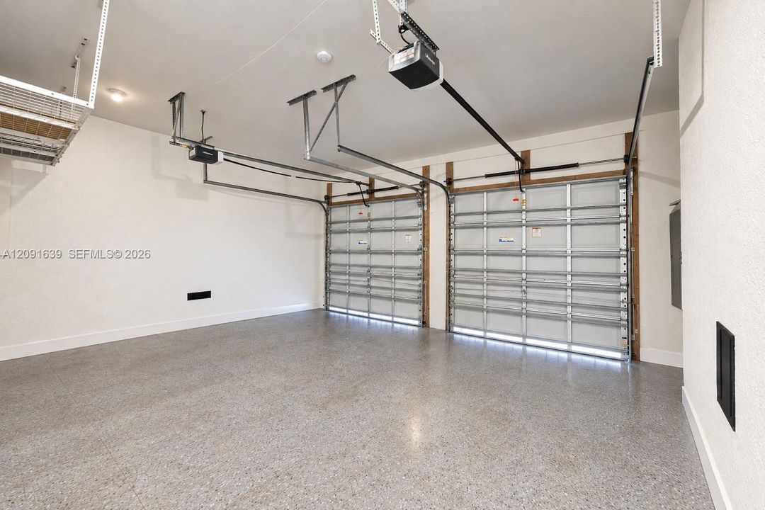 En Renta: $21,500 (5 camas, 6 baños, 3515 Pies cuadrados)