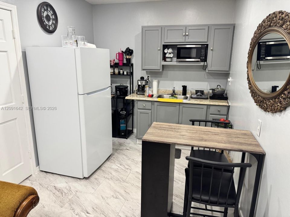 For Rent: $1,400 (1 beds, 1 baths, 0 Square Feet)