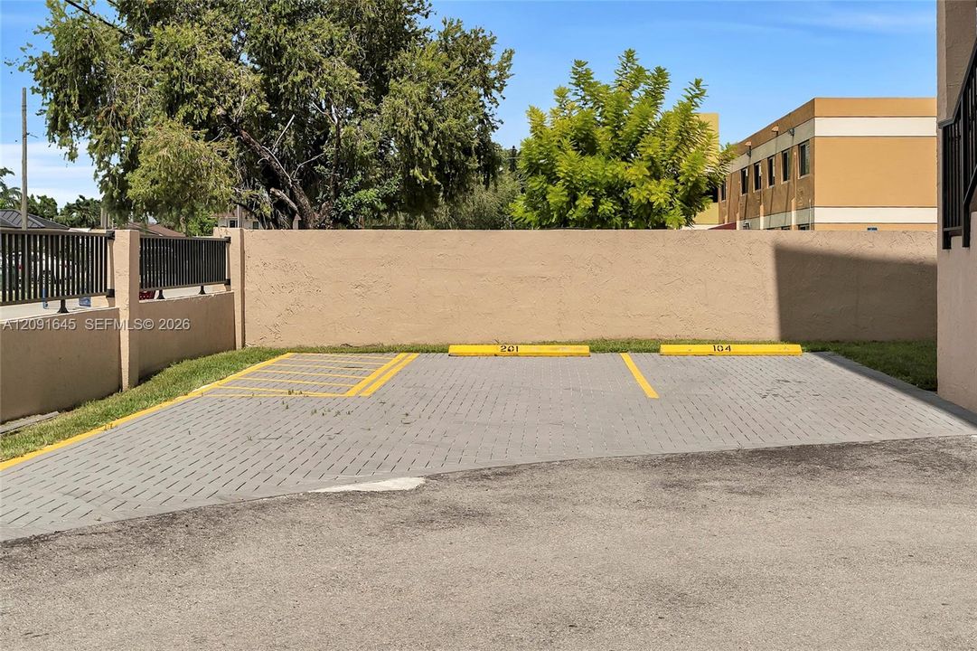 For Rent: $2,325 (2 beds, 1 baths, 0 Square Feet)