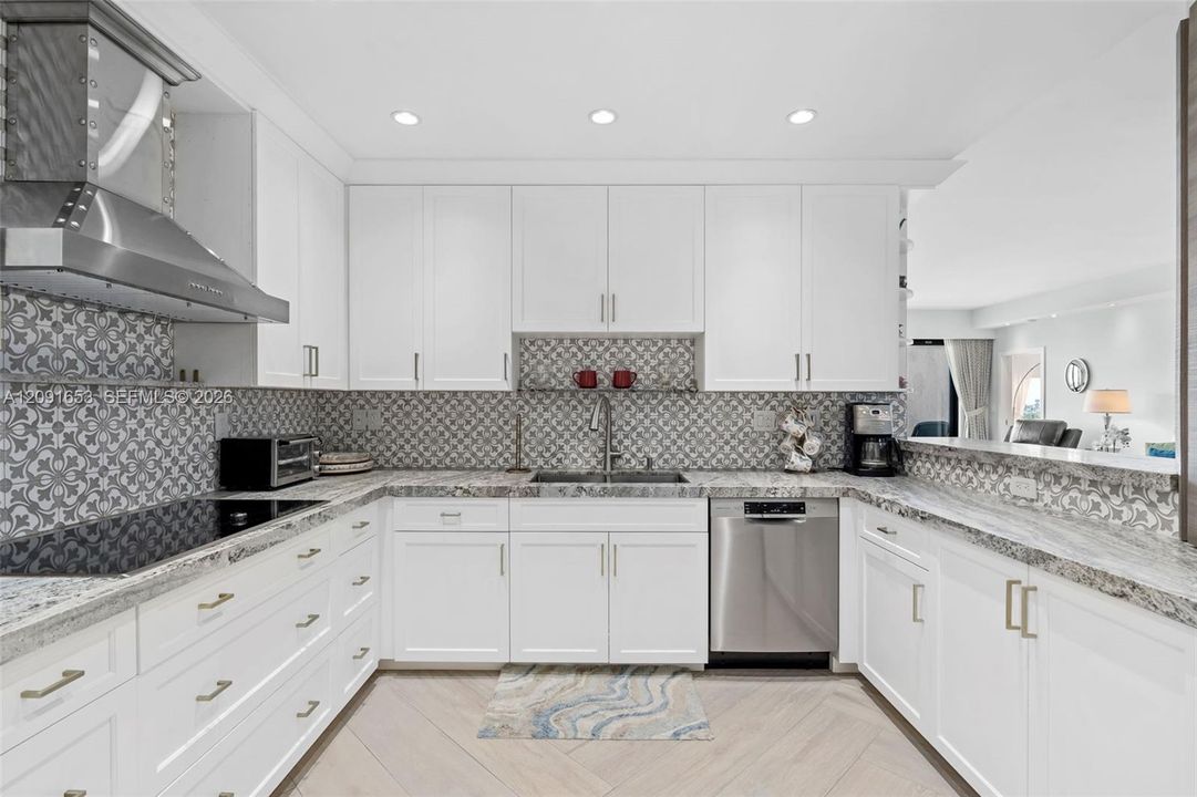 For Rent: $9,500 (2 beds, 2 baths, 1541 Square Feet)