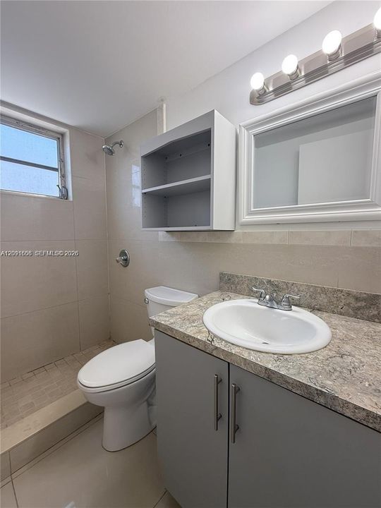 В аренду: $1,750 (1 спален, 1 ванн, 24060 Квадратных фут)