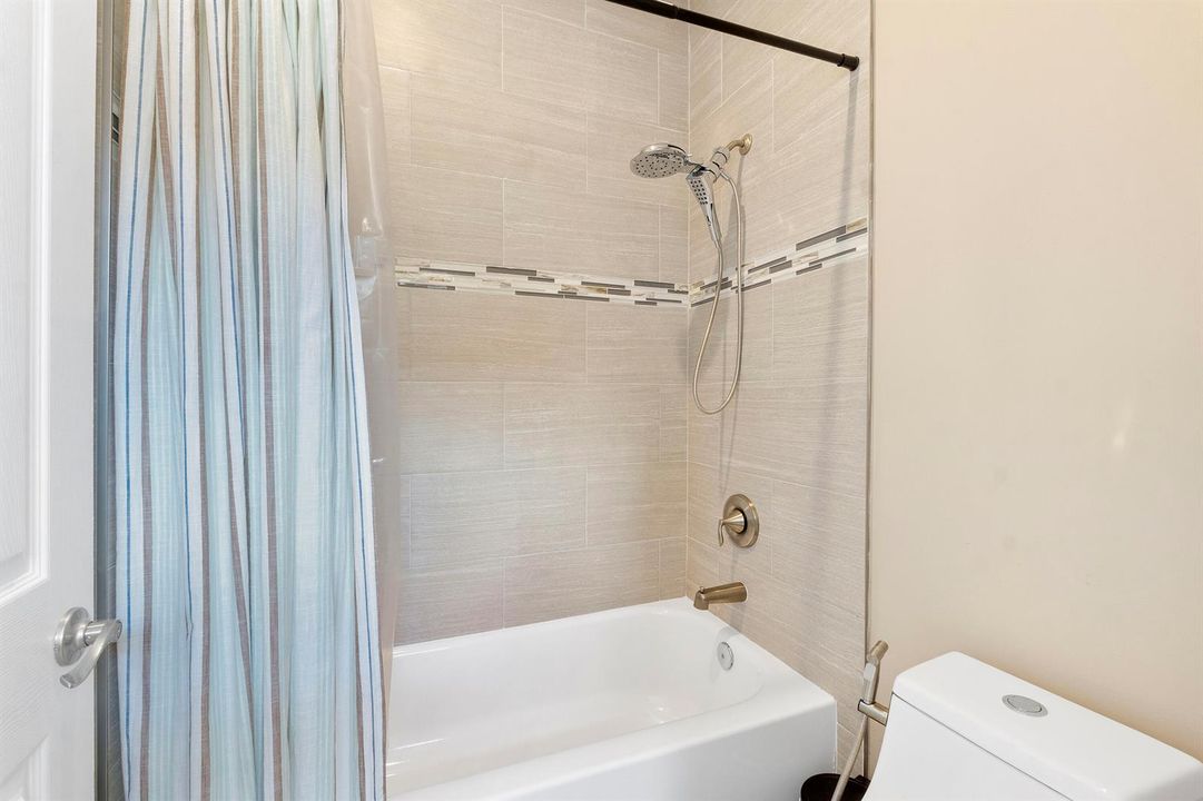 8031 NW 125th Terrace_034