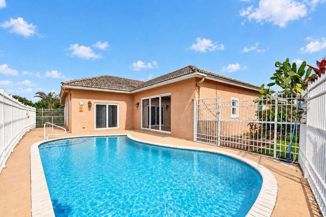 37-web-or-mls-pool (2)