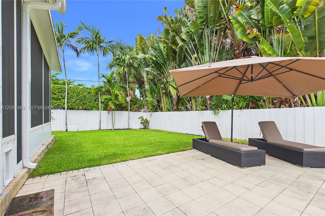 For Rent: $15,000 (5 beds, 4 baths, 4008 Square Feet)