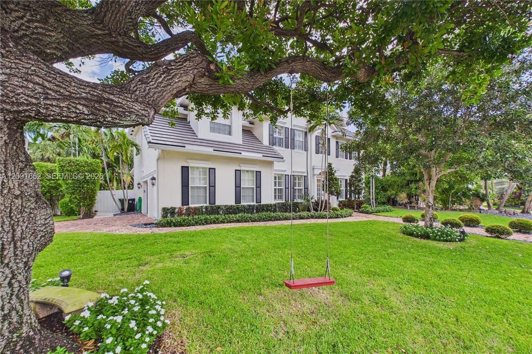 For Rent: $15,000 (5 beds, 4 baths, 4008 Square Feet)