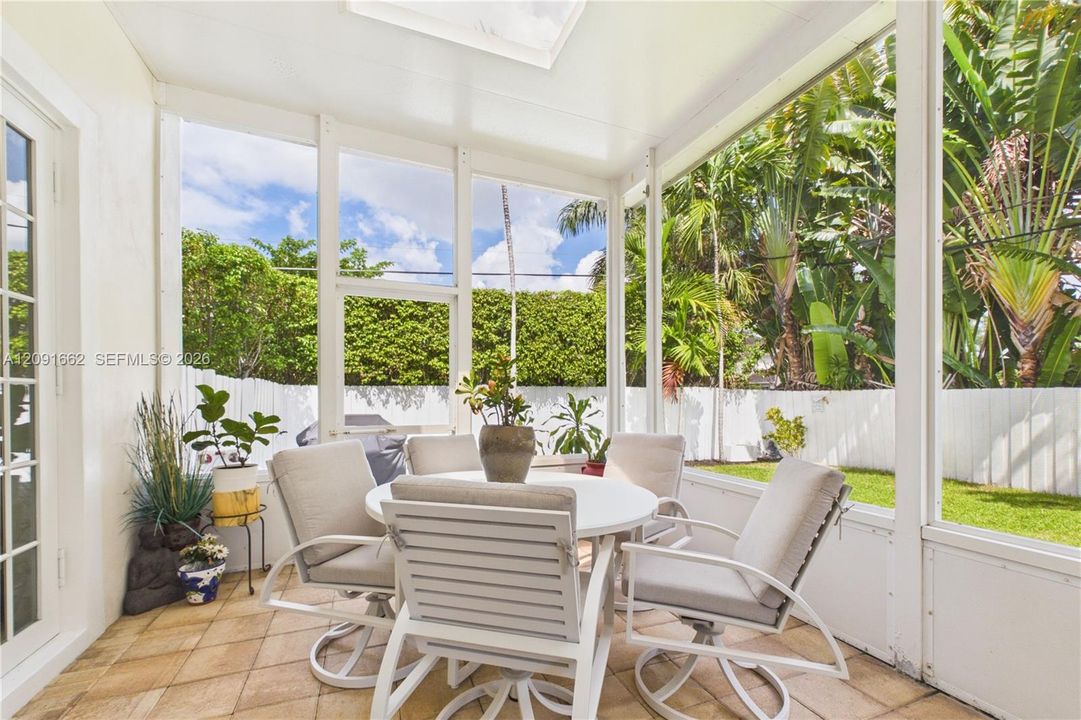 For Rent: $15,000 (5 beds, 4 baths, 4008 Square Feet)