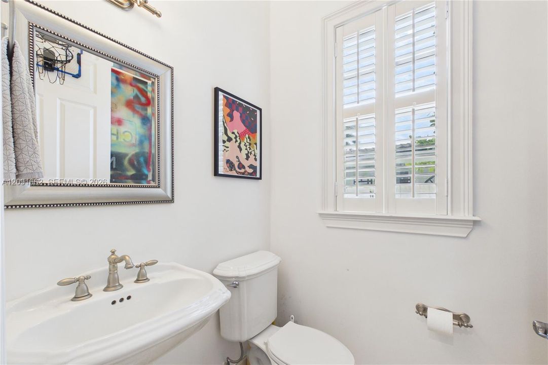 For Rent: $15,000 (5 beds, 4 baths, 4008 Square Feet)