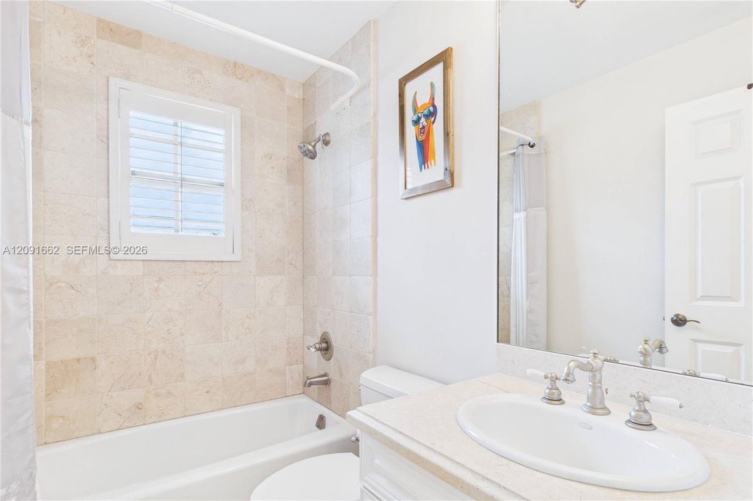 For Rent: $15,000 (5 beds, 4 baths, 4008 Square Feet)