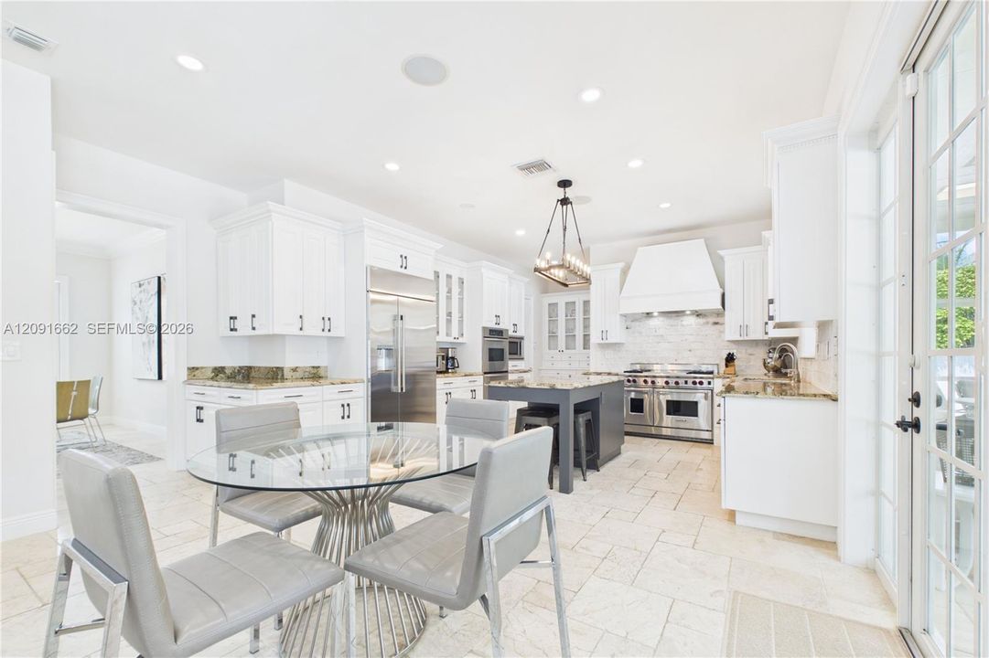 For Rent: $15,000 (5 beds, 4 baths, 4008 Square Feet)