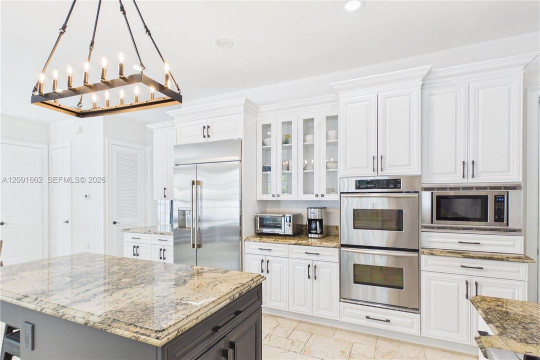 For Rent: $15,000 (5 beds, 4 baths, 4008 Square Feet)