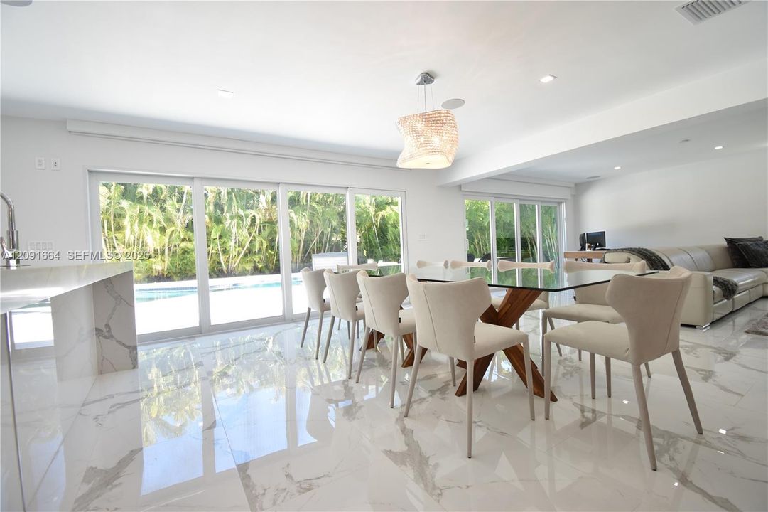 En Venta: $2,050,000 (4 camas, 3 baños, 3041 Pies cuadrados)