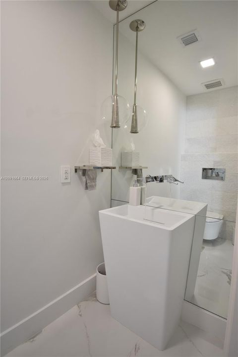 En Venta: $2,050,000 (4 camas, 3 baños, 3041 Pies cuadrados)