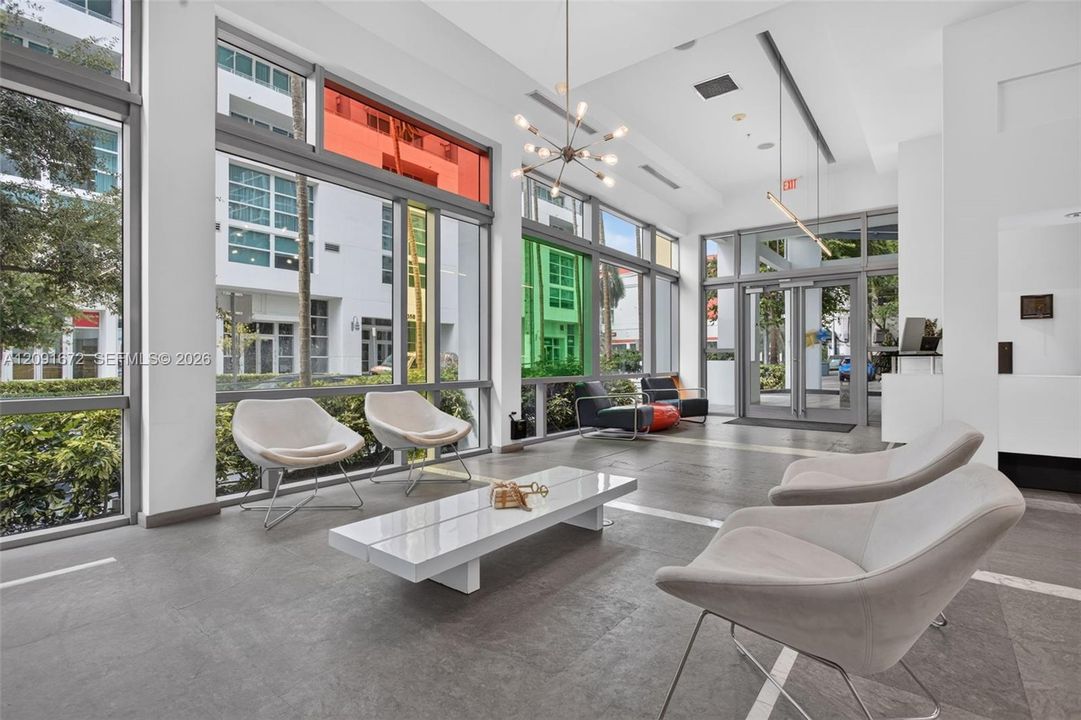 For Sale: $595,000 (2 beds, 2 baths, 1077 Square Feet)