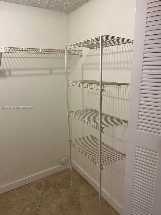 For Rent: $1,950 (2 beds, 2 baths, 1024 Square Feet)
