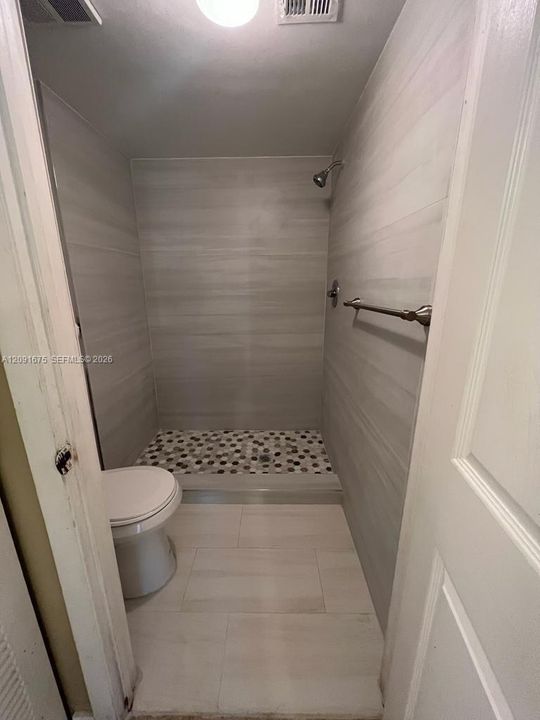 For Rent: $1,950 (2 beds, 2 baths, 1024 Square Feet)