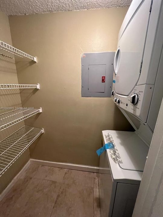 For Rent: $1,950 (2 beds, 2 baths, 1024 Square Feet)
