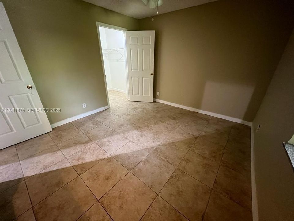 For Rent: $1,950 (2 beds, 2 baths, 1024 Square Feet)