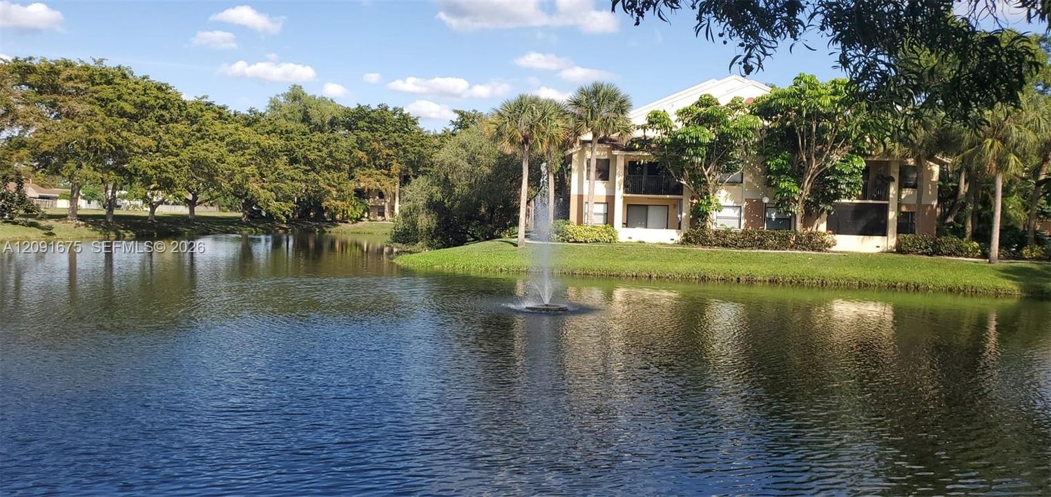 For Rent: $1,950 (2 beds, 2 baths, 1024 Square Feet)