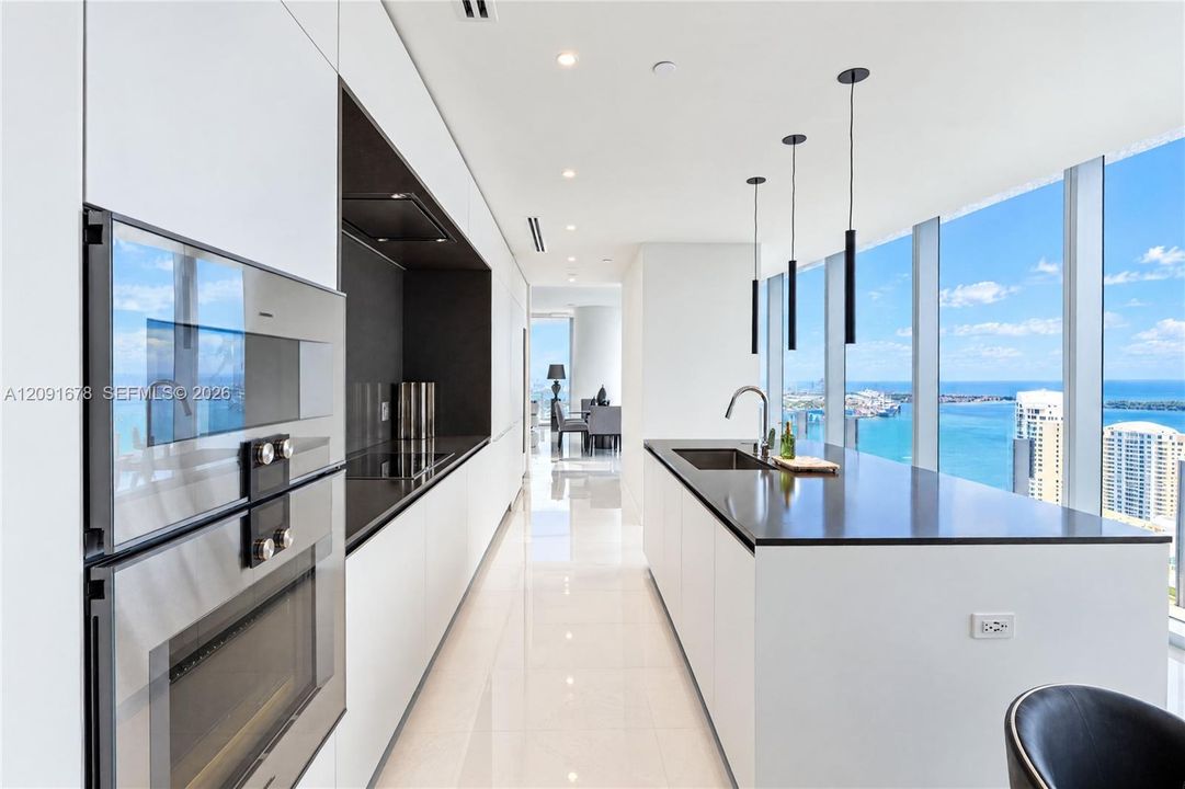 For Rent: $45,000 (5 beds, 5 baths, 3764 Square Feet)