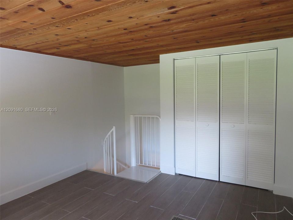 В аренду: $2,700 (2 спален, 2 ванн, 990 Квадратных фут)