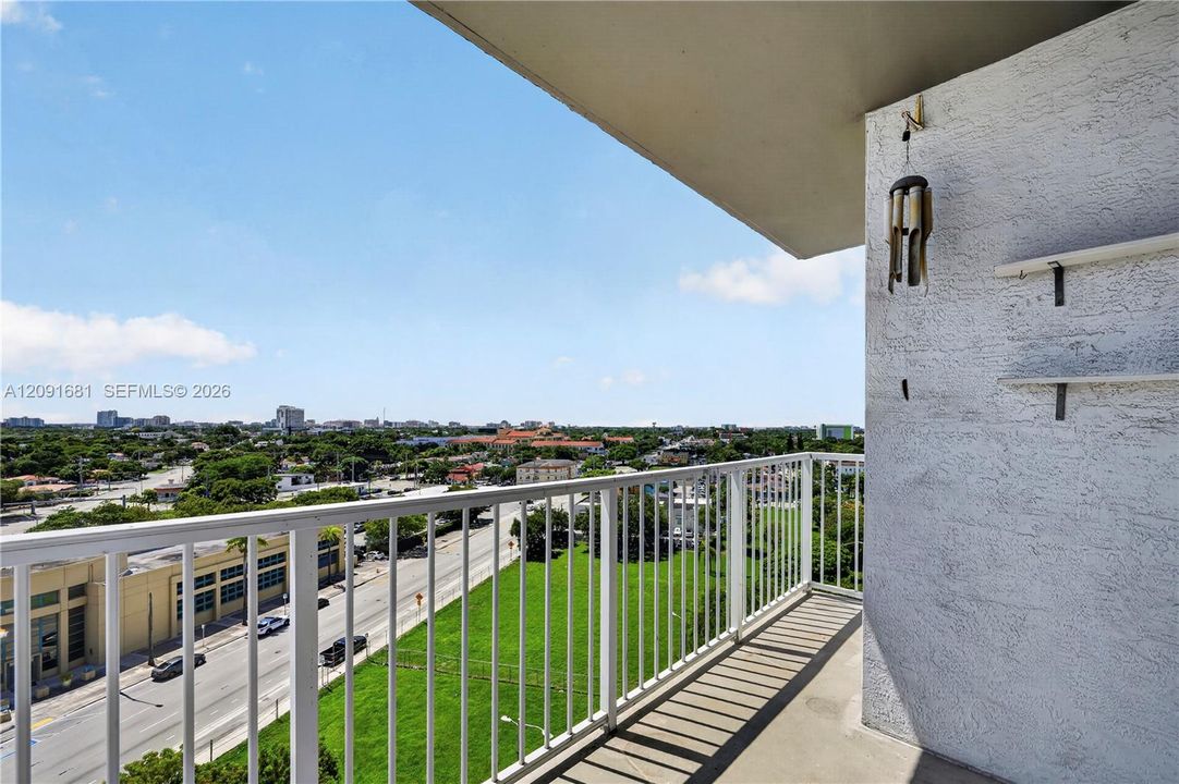 En Venta: $320,000 (2 camas, 2 baños, 840 Pies cuadrados)