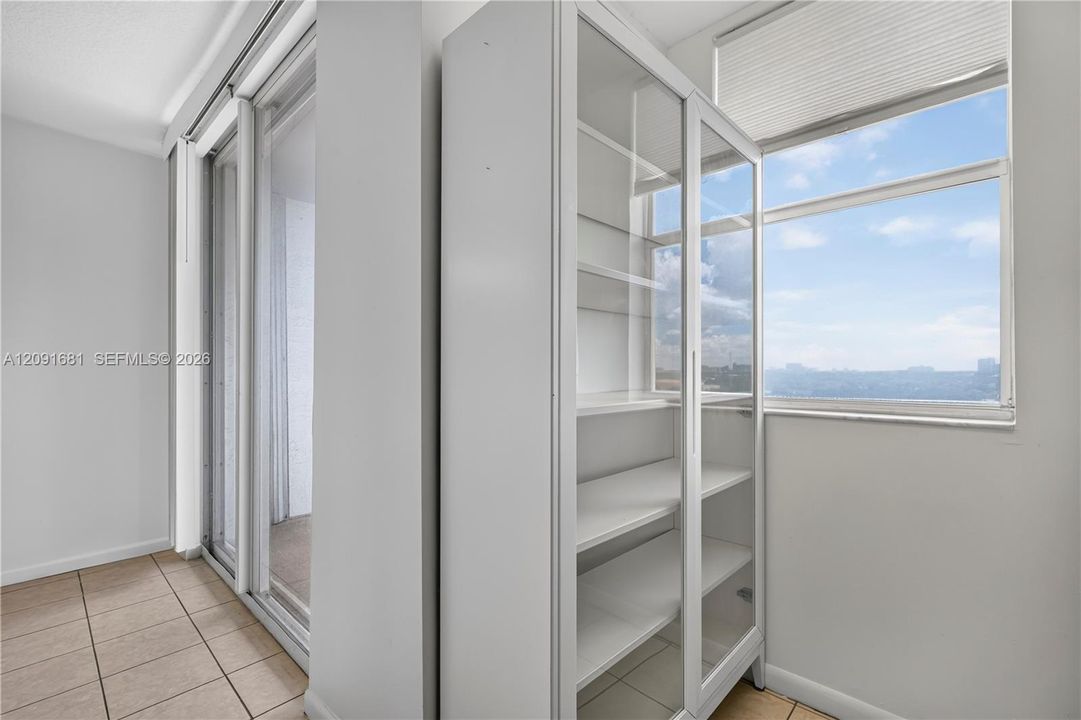 En Venta: $320,000 (2 camas, 2 baños, 840 Pies cuadrados)
