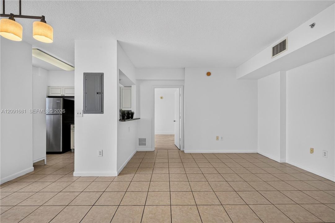 En Venta: $320,000 (2 camas, 2 baños, 840 Pies cuadrados)