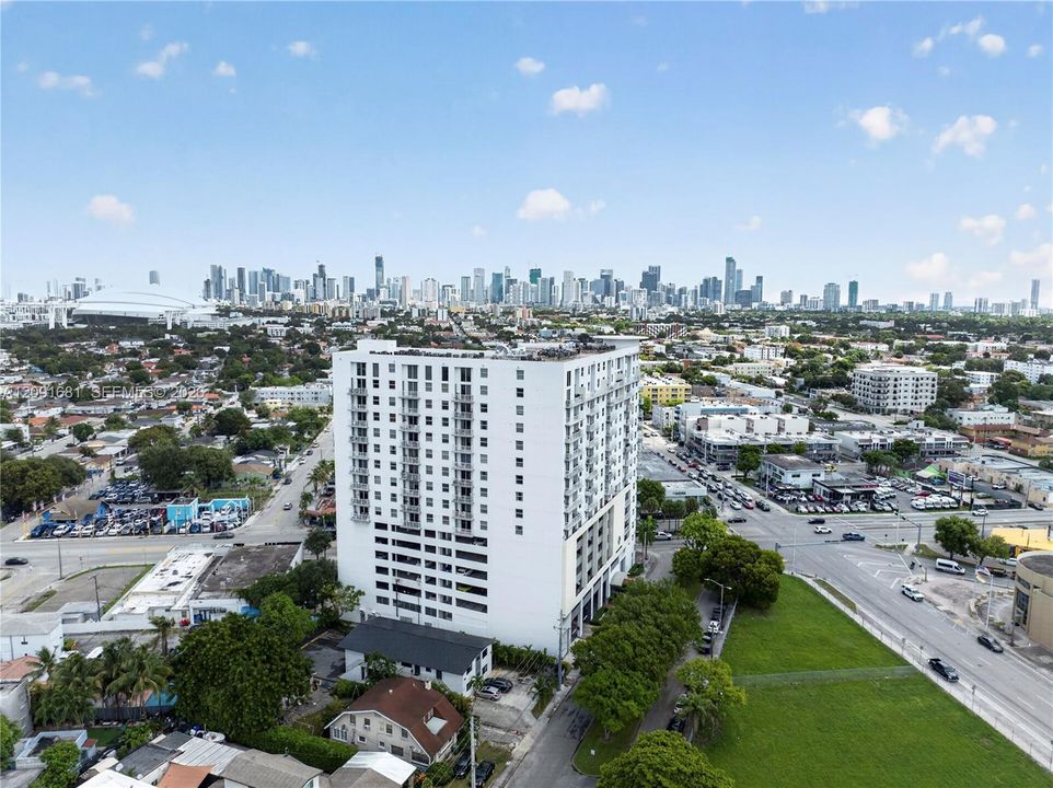 En Venta: $320,000 (2 camas, 2 baños, 840 Pies cuadrados)